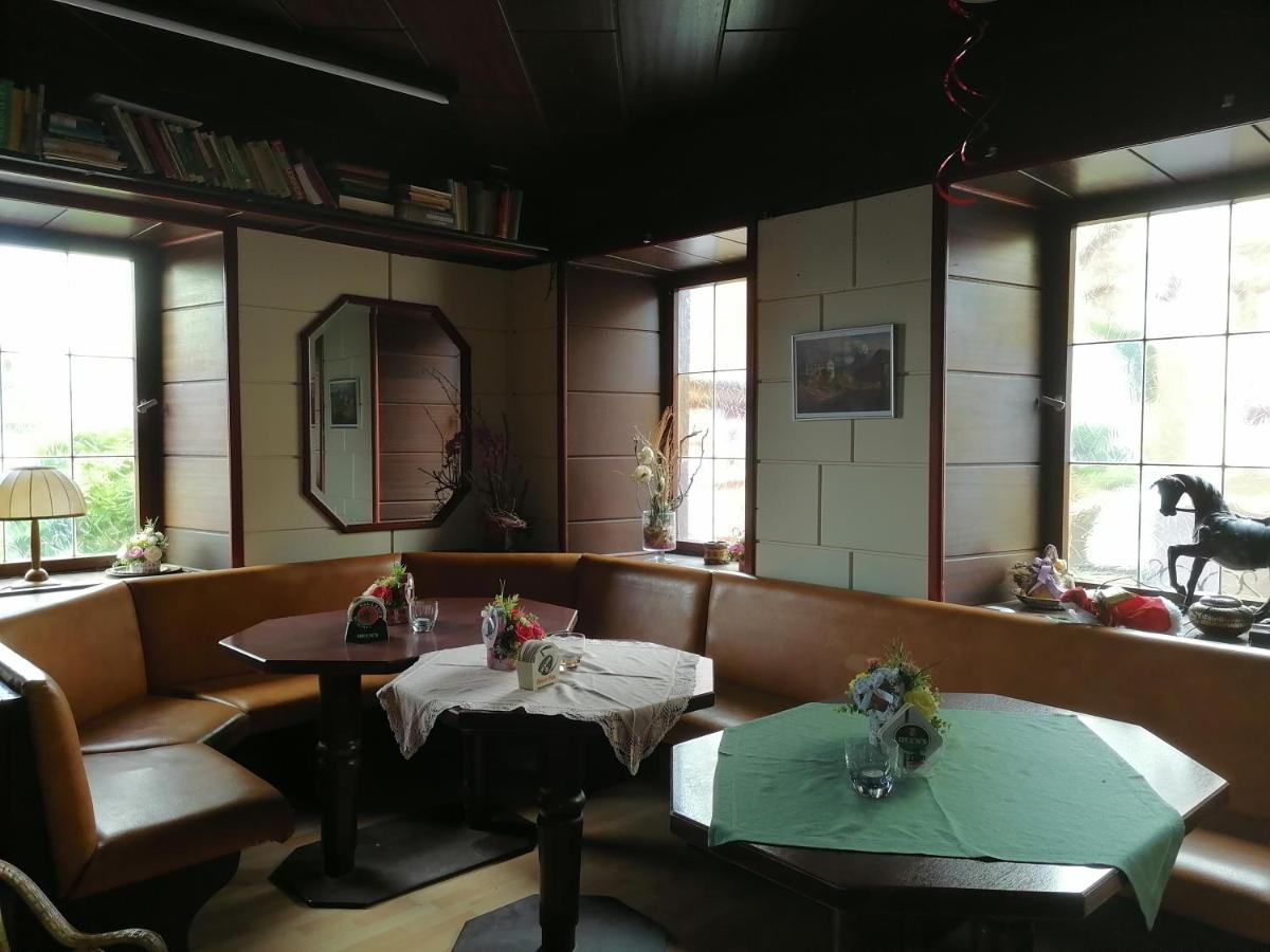 Gasthaus Zur Rose 말스 외부 사진